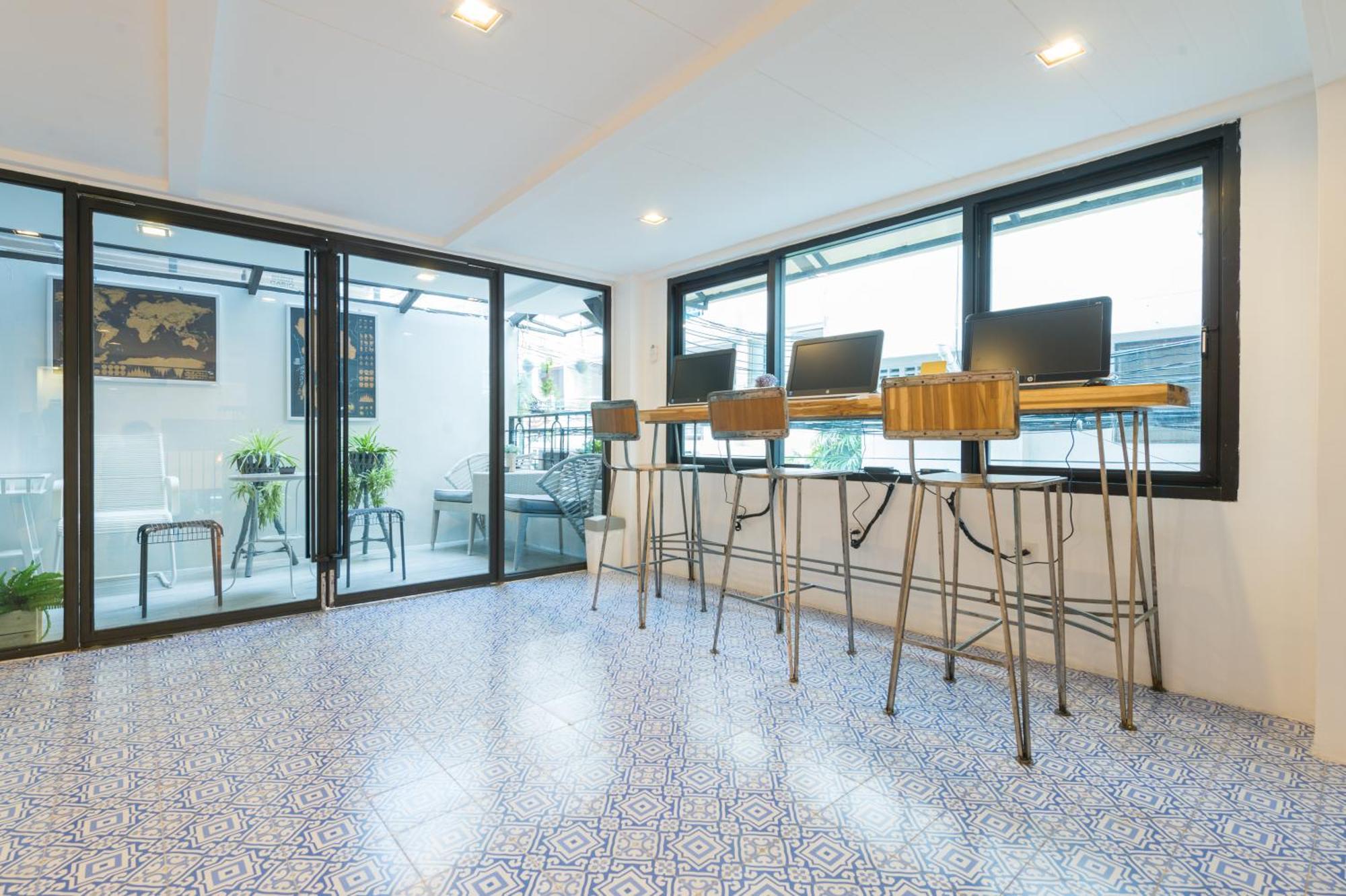 White Ivory Bed And Breakfast Bangkok Ngoại thất bức ảnh