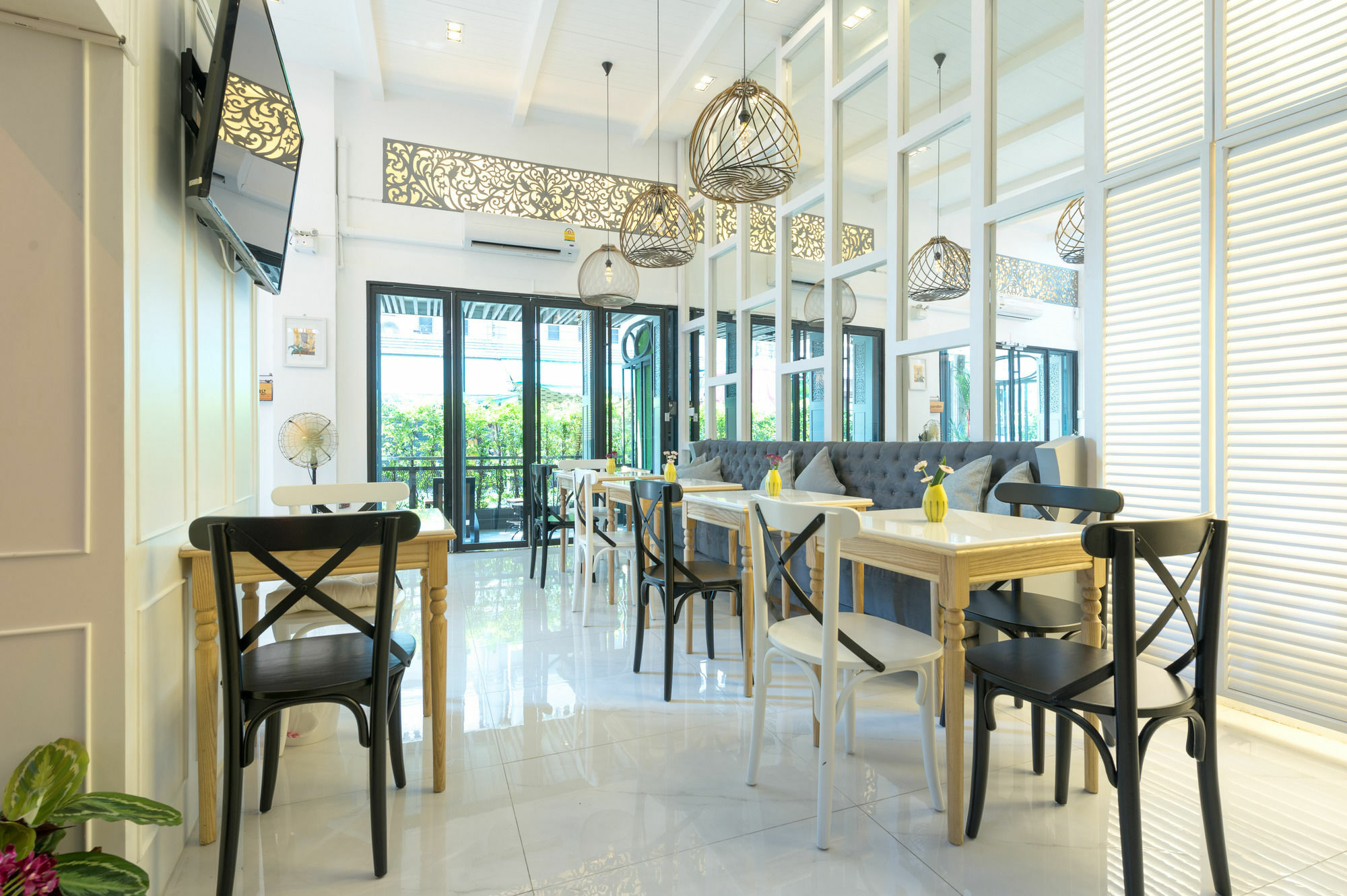 White Ivory Bed And Breakfast Bangkok Ngoại thất bức ảnh